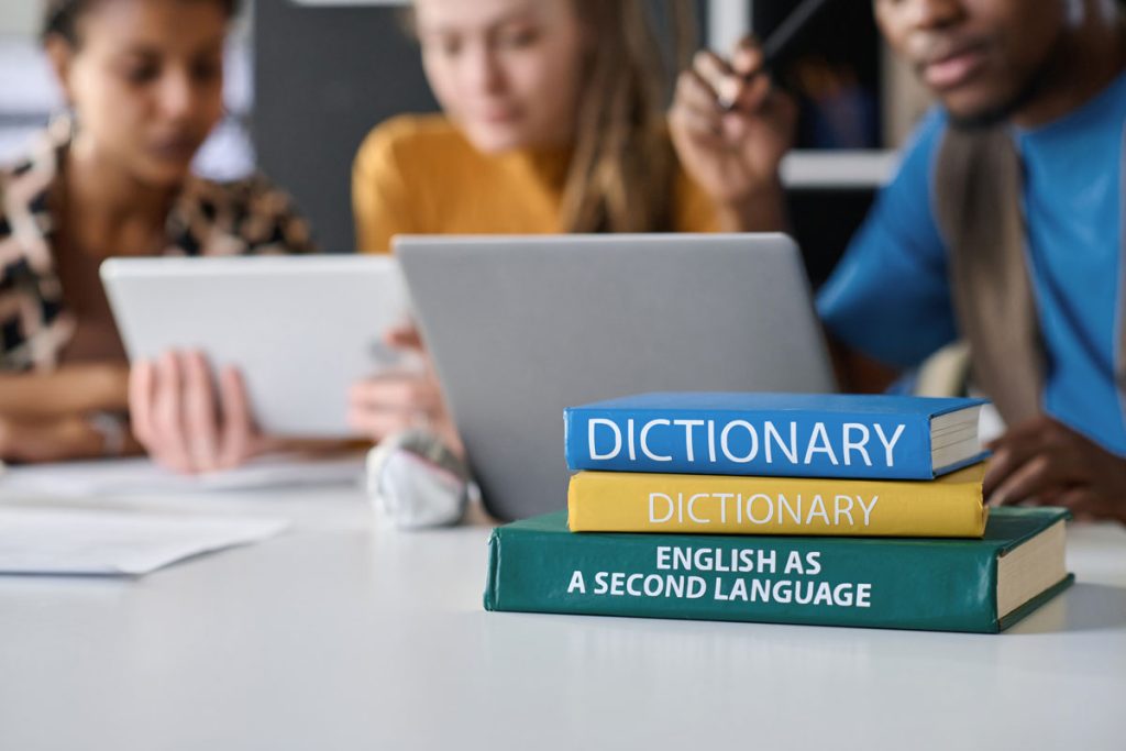 Por que a maioria dos brasileiros não aprende inglês?